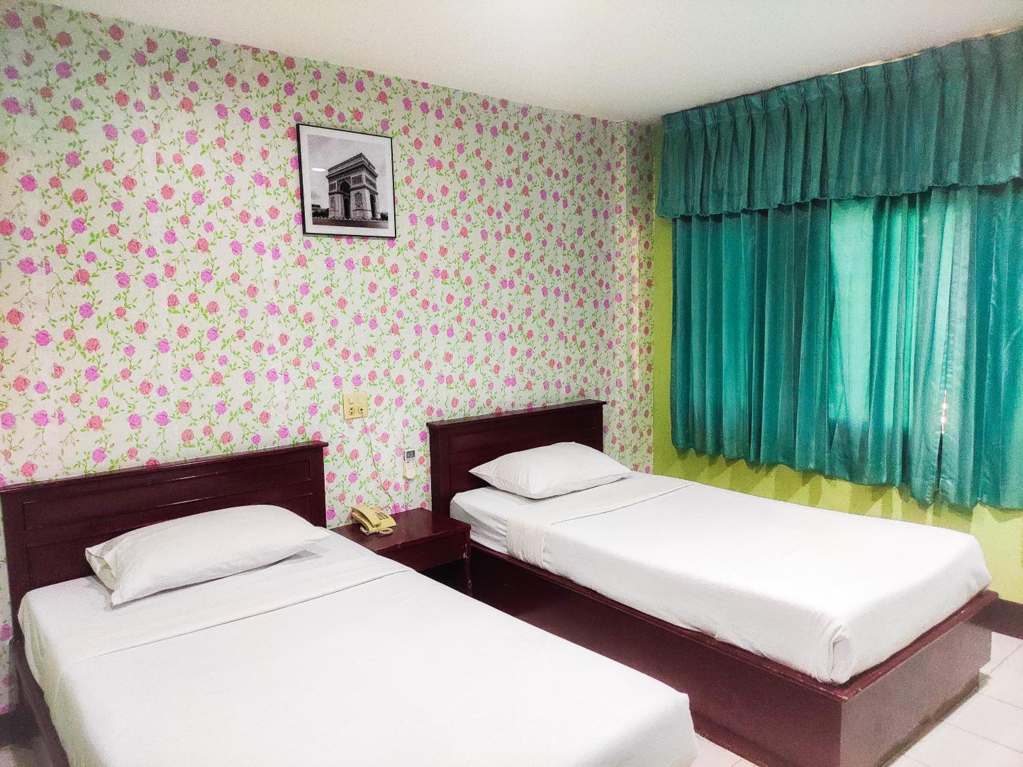 Woodlands Inn バンコク都 エクステリア 写真